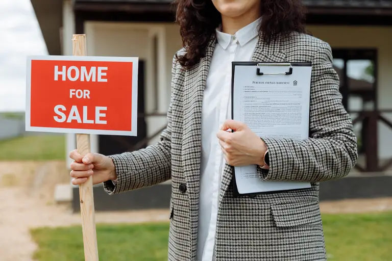 Consulente immobiliare per vendere casa senza agenzia